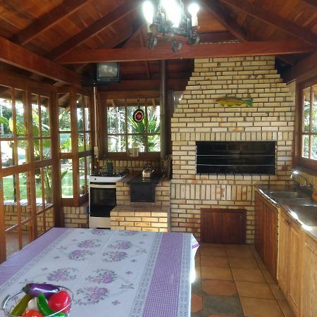 Casa Das Palmeiras + Quiosque Bento Goncalves Luaran gambar